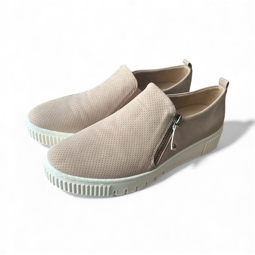 Soul Naturalizer Turner women’s Tan Slip-On Shoes sz 9